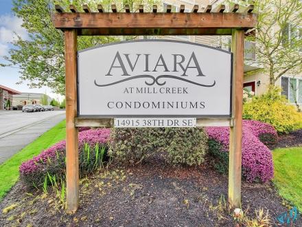 Impeccable Top Floor Condo